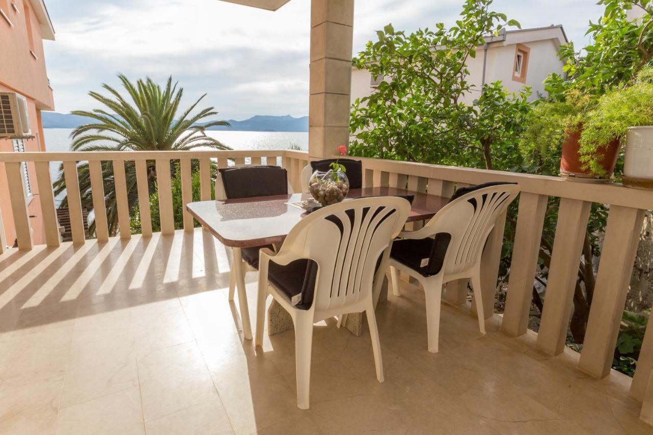 Holiday Home Komarna Exterior photo