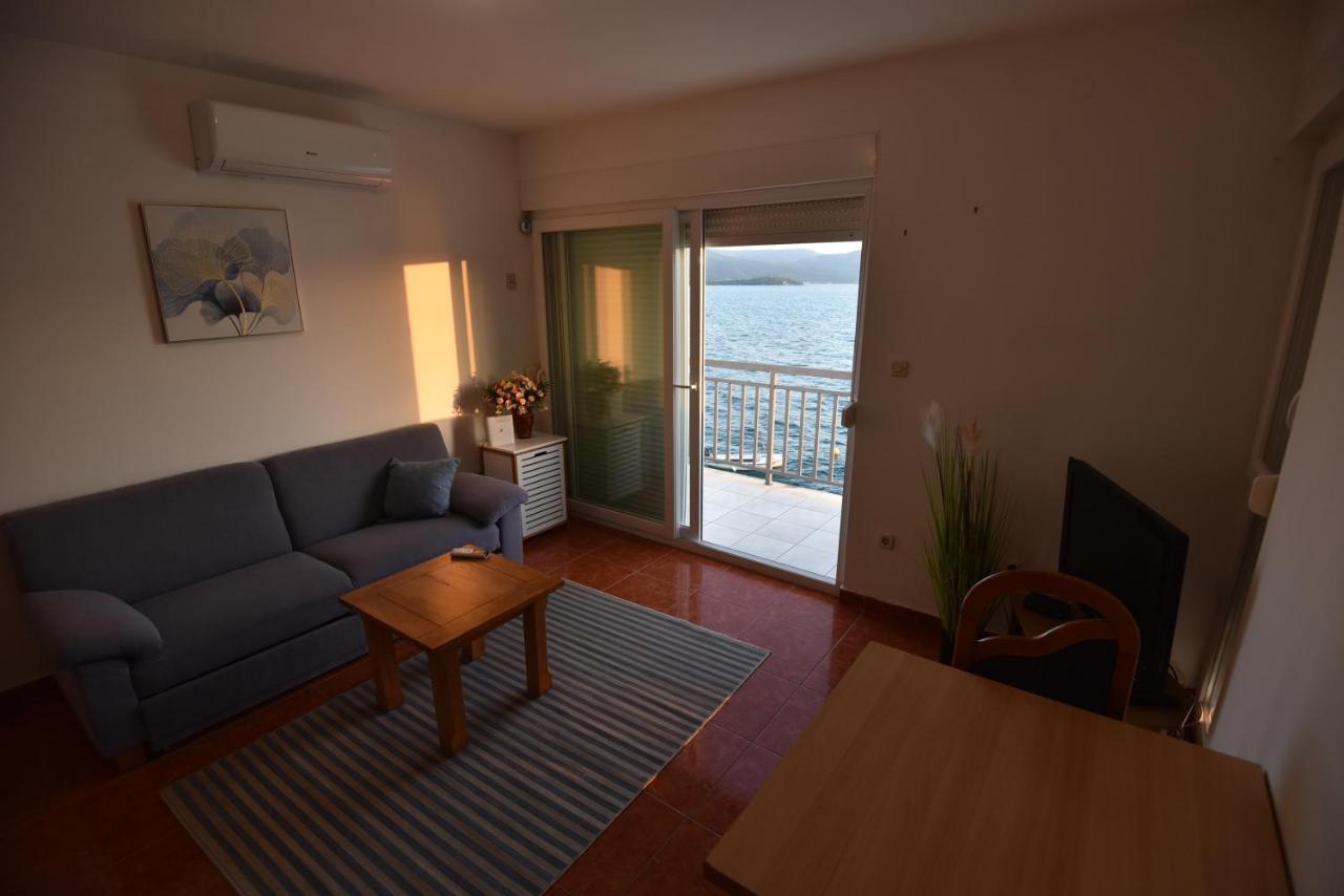 Holiday Home Komarna Exterior photo