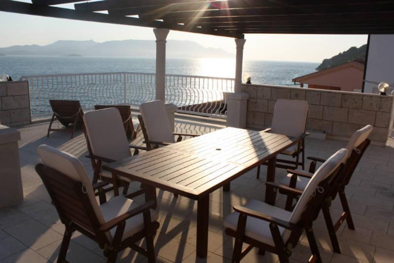Holiday Home Komarna Exterior photo